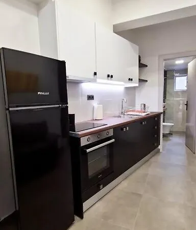 Faronita - Luxury Apt In The Heart Of Kalamata Exterior photo