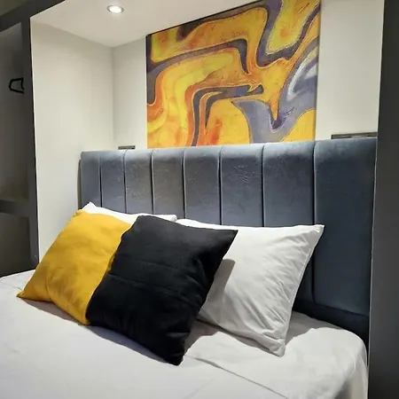 Faronita - Luxury Apt In The Heart Of Kalamata Exterior photo