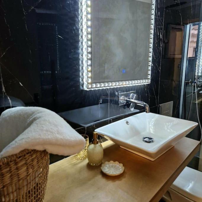 Faronita - Luxury In The Heart Of Appartement