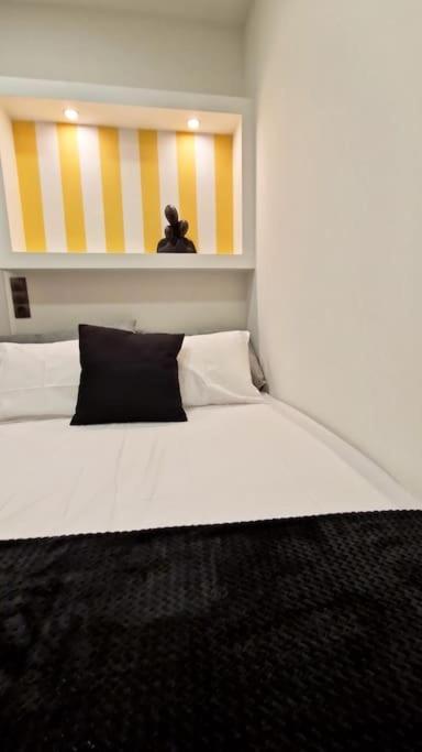 Faronita - Luxury In The Heart Of Appartement Kalamata